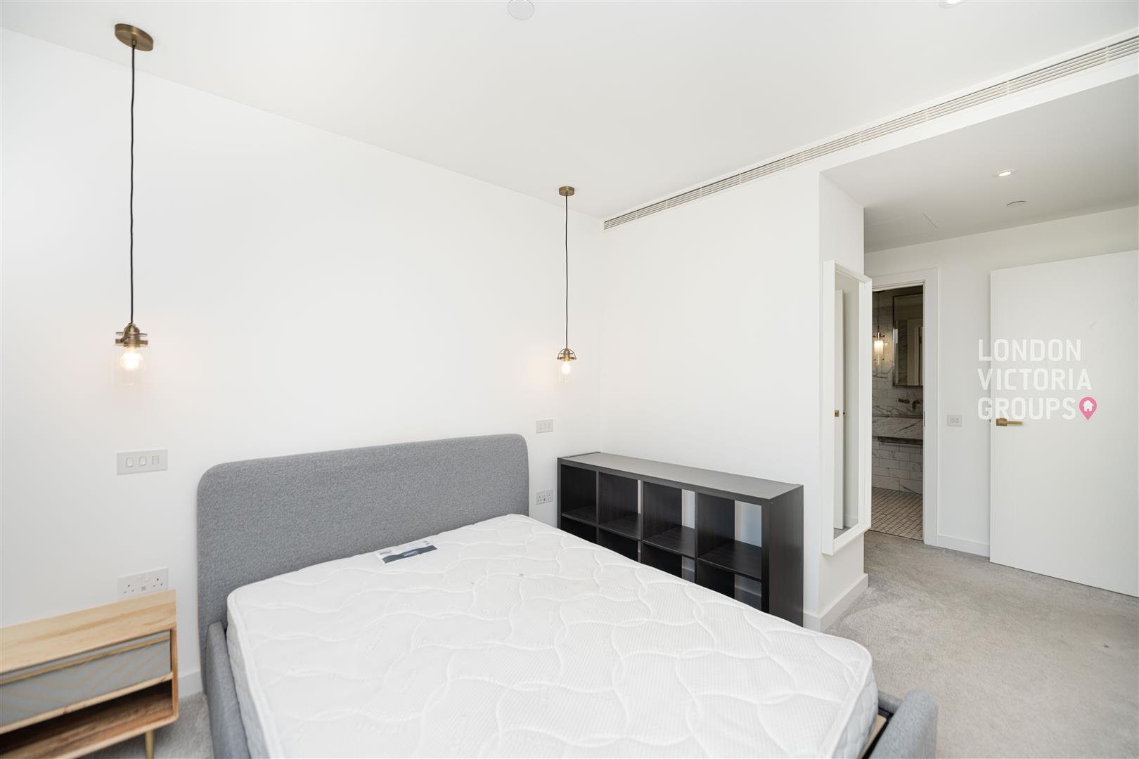 23 Gauging Square, London